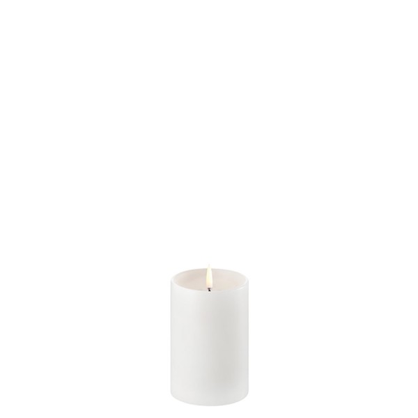 Uyuni LED Stumpenkerze, Nordic White, 7,8 x 10,1 cm, mit Einsenkung